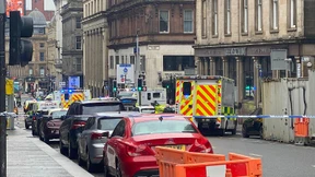 Verdächtiger nach Angriff auf Polizist erschossen