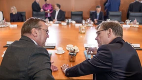 Und wieder war Schwarz-Rot in Bedrängnis