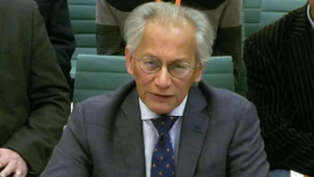 Der oberste BBC-Chef gerät ins Schwimmen