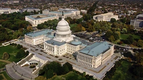 Kongress gibt grünes Licht für Übergangshaushalt