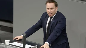 Eine Verlängerung der Bundestagswahlperiode ist falsch