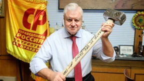 Mit Flugabwehr und Vorschlaghammer