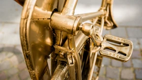 Frankfurt lässt goldene Räder entfernen