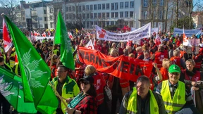 Acht Prozent mehr für öffentlichen Dienst