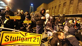 Polizei räumt Sitzblockaden