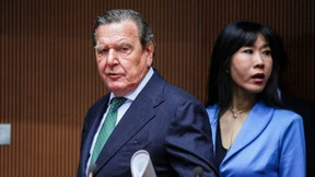 Gerhard Schröder verliert einen Teil seiner Sonderrechte