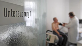 Der schwierige Weg zurück in die Krankenkasse