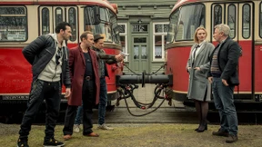 Der Schreiner fertigt schon mal den Sarg