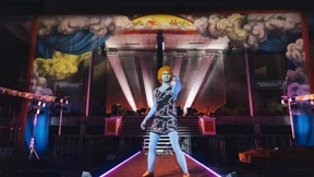 Die Sphinx trägt jetzt Rosa