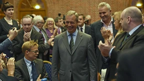 Briten eröffnen Endspiel um Europa