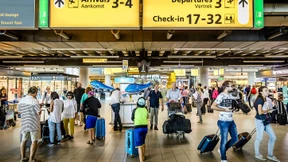 Amsterdam kontrolliert doppelt so schnell wie Frankfurt