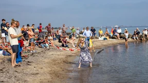Wie Steine auf dem Wasser ditschen können