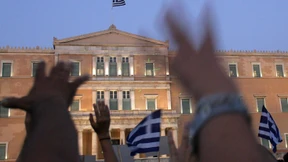 Fitch stuft Griechenland herauf