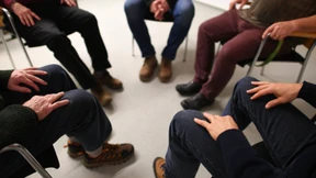 Anonyme Alkoholiker berichten von Zulauf in der Pandemie