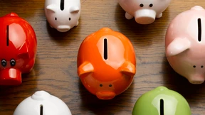 Länger laufende Sparverträge bergen hohe Kosten