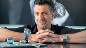 Die Uhr ist die Rakete