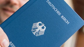 Reichsbürger verletzen drei Polizisten mit Reizgas