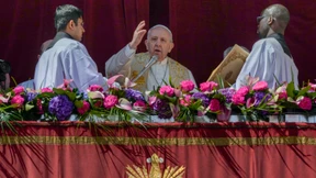 Papst erteilt Ostersegen und ruft zu Frieden auf