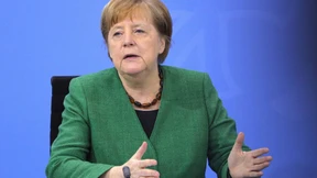 Merkel ermutigt Migranten zu deutscher Staatsbürgerschaft