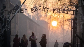 Niederländische Touristin zeigt Hitlergruß in Auschwitz