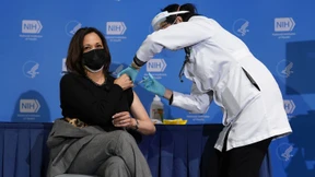 Kamala Harris erhält zweite Corona-Impfdosis