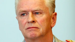 Generalinspekteur Wieker verteidigt von der Leyen