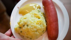 Geflügel in der Rindswurst