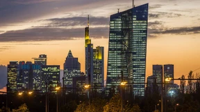 Viele schimpfen auf die Minuszinsen – oft mit falschen Argumenten