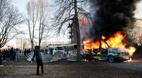 Mindestens drei Personen durch Warnschüsse der Polizei verletzt