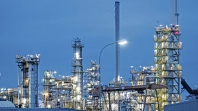 Zeitspiel am Raffineriestandort