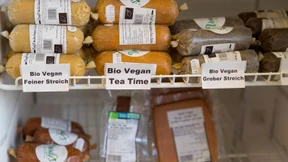 Wurst-Attrappen beim Bio-Metzger