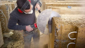 Europas größtes Bürogebäude aus Lehm