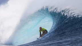 Ein Surf-Opa springt der Jugend um die Ohren