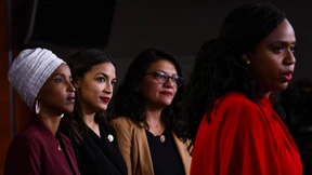 Wie linke Demokraten Biden unter Druck setzen wollen