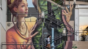 Göttin Sirona an der Hauswand