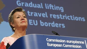 Wer zuerst einreisen darf