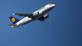 DFB-Elf und Passagiere im selben Flugzeug