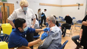 Tories rebellieren gegen neue Corona-Regeln