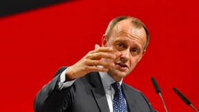 Er braucht nicht zu schmollen