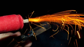 Abgerissene Finger, Brandopfer und gehortete Böller