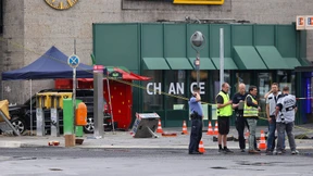 Autofahrer rast in Menschenmenge