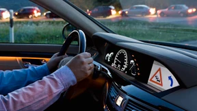 Das vernetzte Auto geht 2015 in Serie