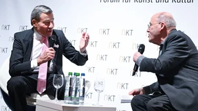 Grupp mit Lebensbeichte bei Gysi