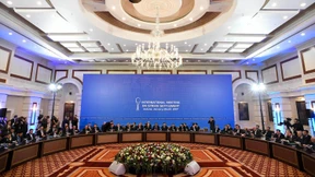 Mühsame Pendeldiplomatie zwischen Hotelzimmern  