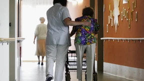 Spahn plant  Griff in die Steuerkasse