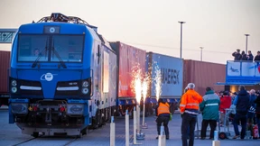 Erste Container aus China erreichen Rügen