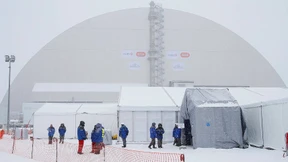 Neue Schutzhülle über Atomruine Tschernobyl