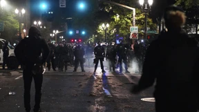 Antirassismus-Demonstranten treffen auf „Proud Boys“