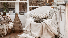 Sie dekoriert – er moniert?