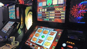 Erdrosselt Wiesbaden seine Spielhallenbetreiber?